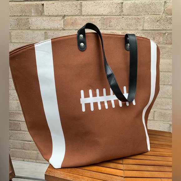 Smitty Football Official Referee Shirt w/ Hat, Penalty Flag, and Football Bag - Picture 7 of 7